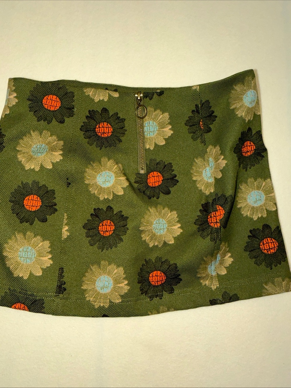 Urban outfitters (free your mind)Olive Green Floral A-Line Mini Skirt Sz S